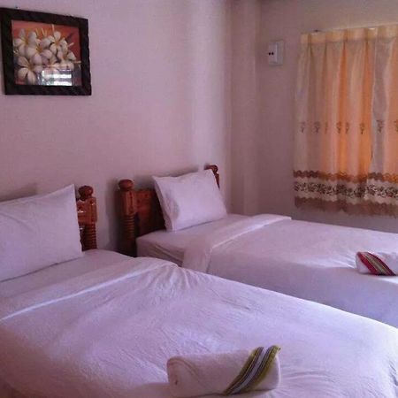 Gongaew Mansion Hotel Ubon Ratchathani Bagian luar foto