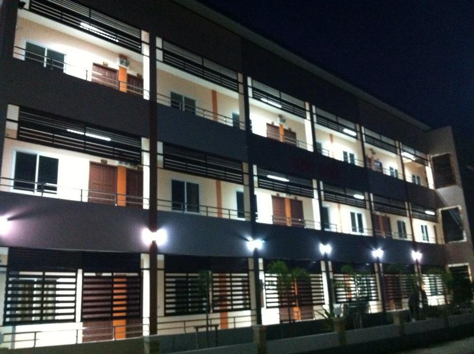 Gongaew Mansion Hotel Ubon Ratchathani Bagian luar foto