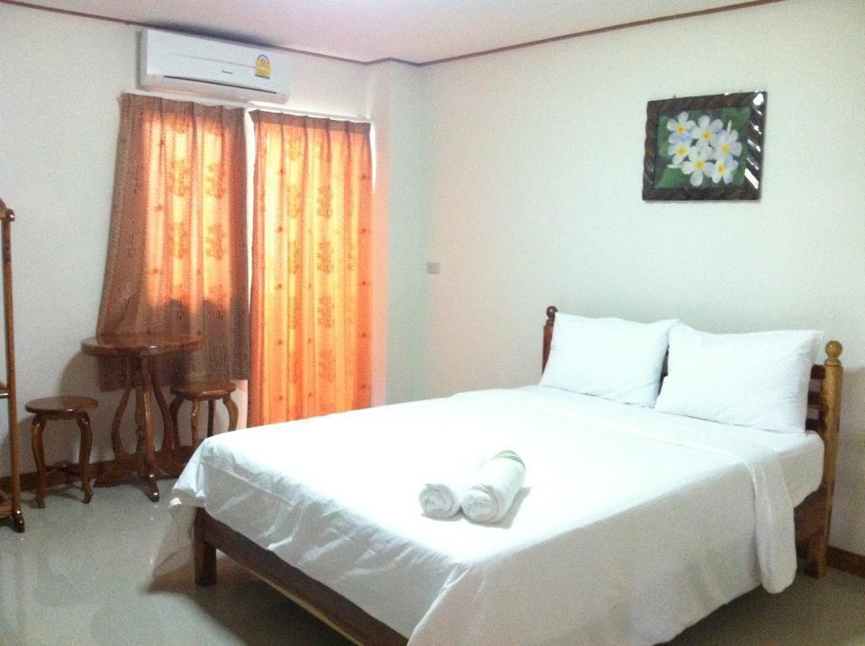 Gongaew Mansion Hotel Ubon Ratchathani Bagian luar foto