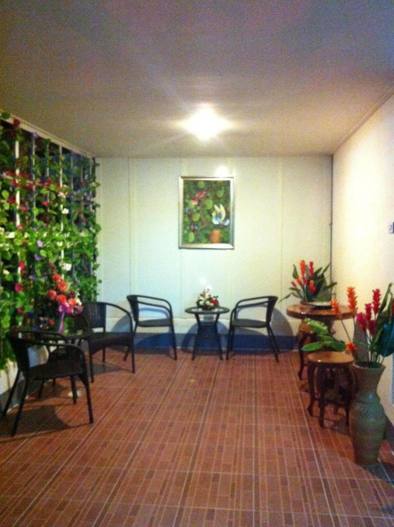 Gongaew Mansion Hotel Ubon Ratchathani Bagian luar foto