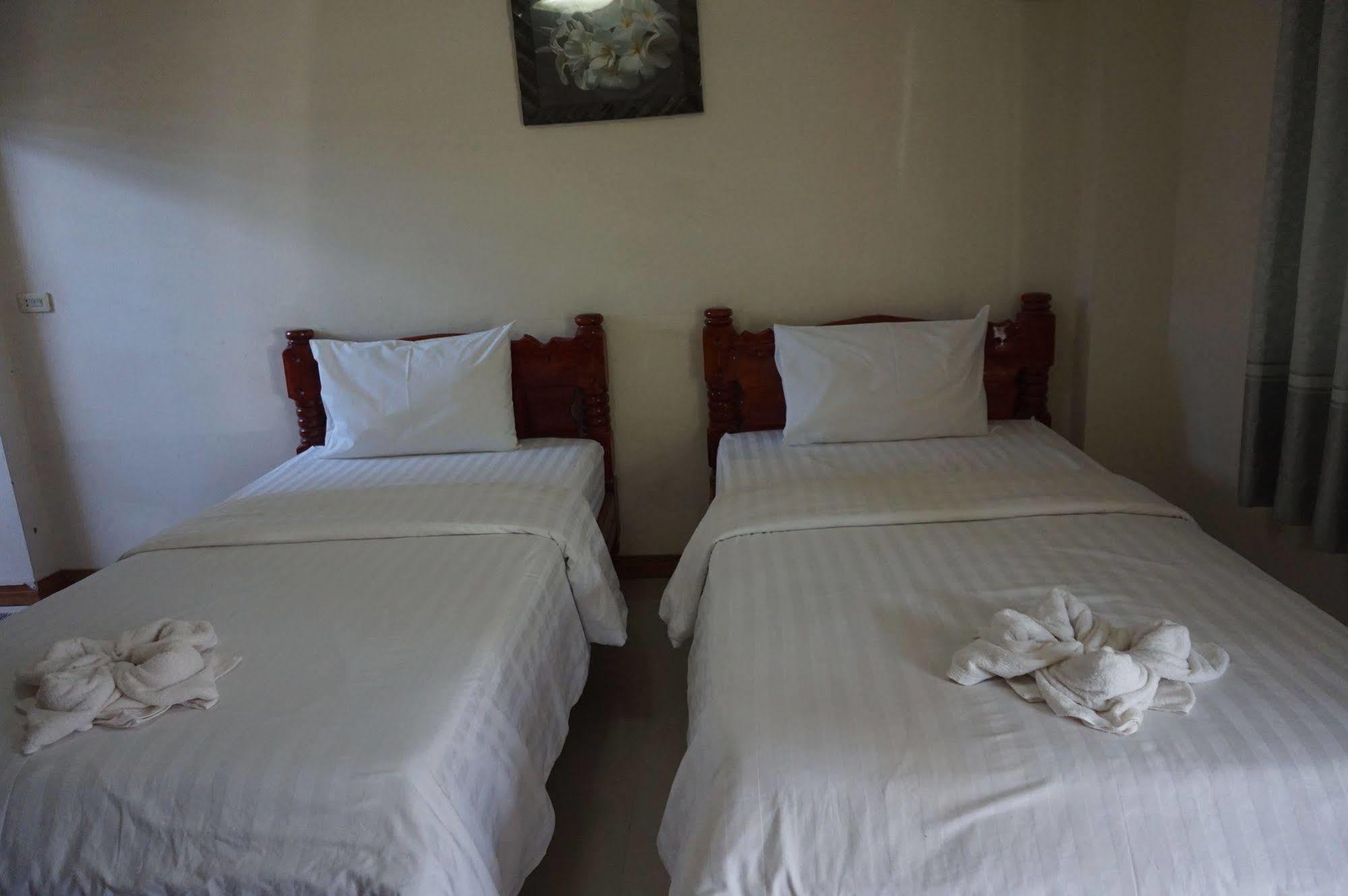 Gongaew Mansion Hotel Ubon Ratchathani Bagian luar foto