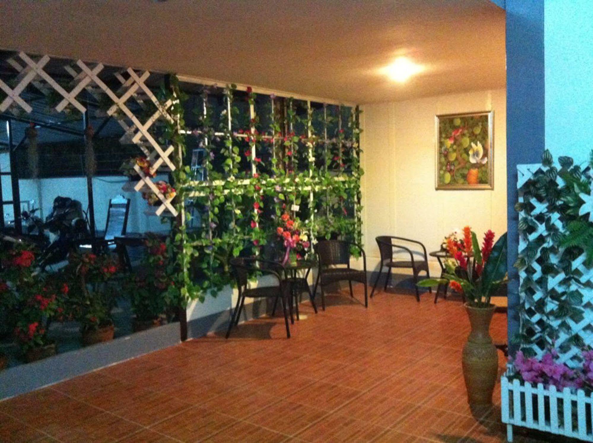 Gongaew Mansion Hotel Ubon Ratchathani Bagian luar foto