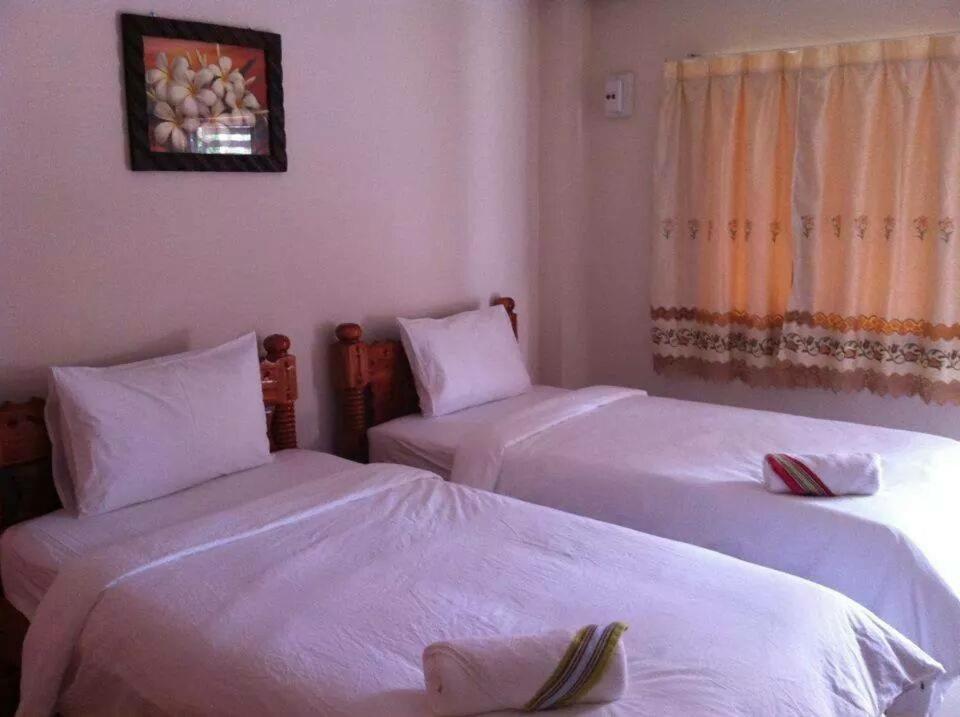 Gongaew Mansion Hotel Ubon Ratchathani Bagian luar foto
